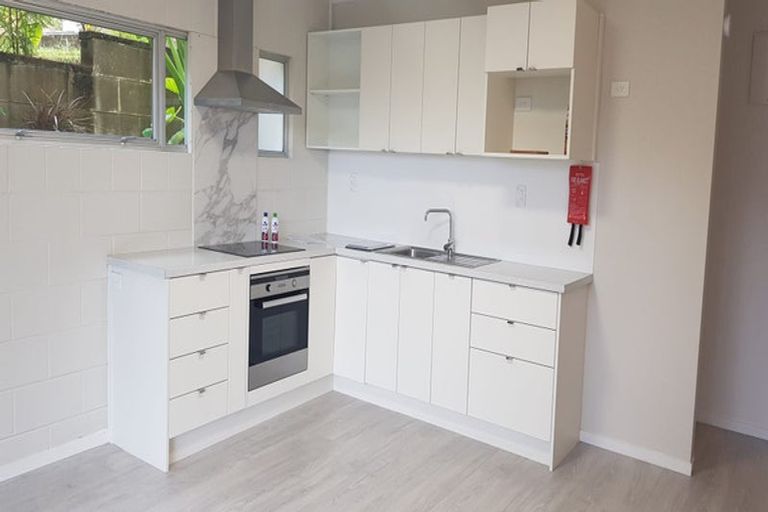 Photo of property in 1/23b Hillsborough Road, Hillsborough, Auckland, 1042