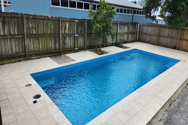 Photo of property in 14 Waipani Road, Te Atatu Peninsula, Auckland, 0610