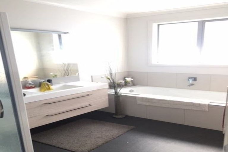 Photo of property in 3 Tranquil Grove, Omokoroa, 3114