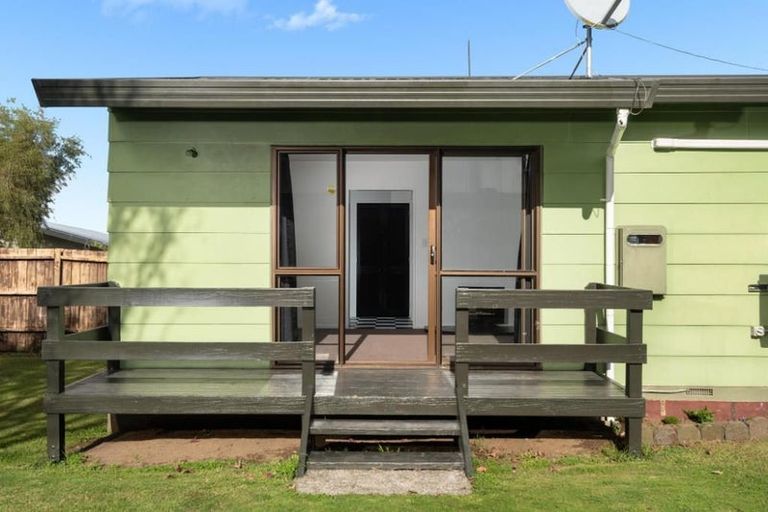 Photo of property in 13b Pokapu Place, Bethlehem, Tauranga, 3110