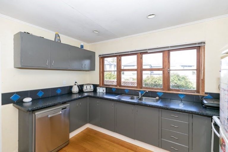 Photo of property in 54 Banbury Crescent, Fairfield, Hamilton, 3214