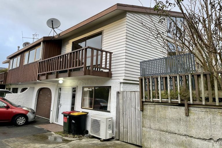 Photo of property in 2/60 Truscott Avenue, Johnsonville, Wellington, 6037