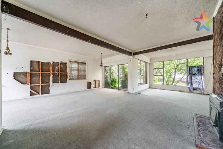 Photo of property in 14 Peck Street, Taita, Lower Hutt, 5011