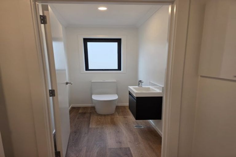 Photo of property in 3 Joseph Bolton Crescent, Wallaceville, Upper Hutt, 5018