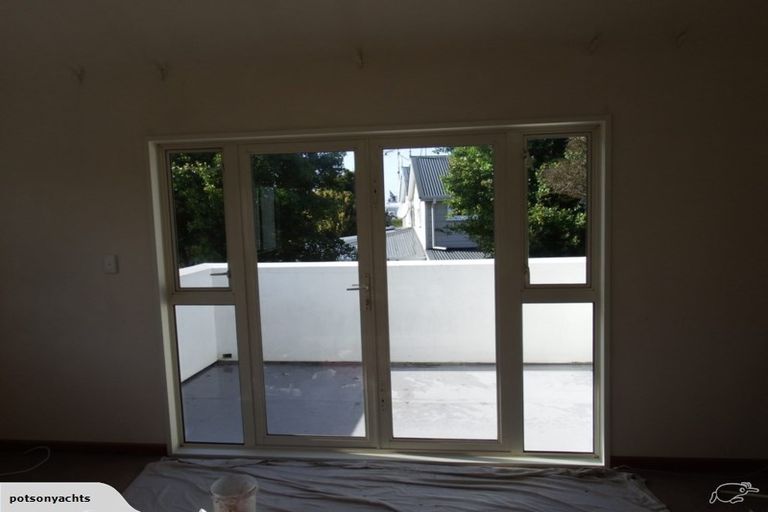 Photo of property in 5 Alfred Street, Northcote Point, Auckland, 0627