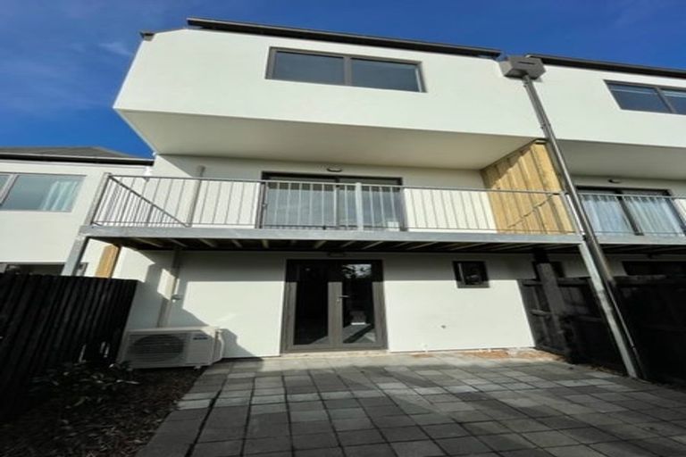 Photo of property in 2/208 Strickland Street, Sydenham, Christchurch, 8023
