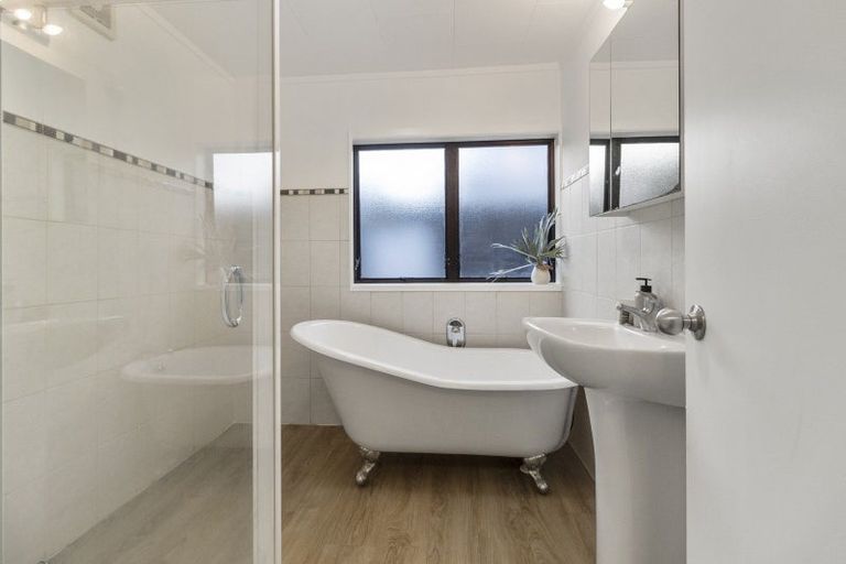 Photo of property in 3/254 Meola Road, Point Chevalier, Auckland, 1022