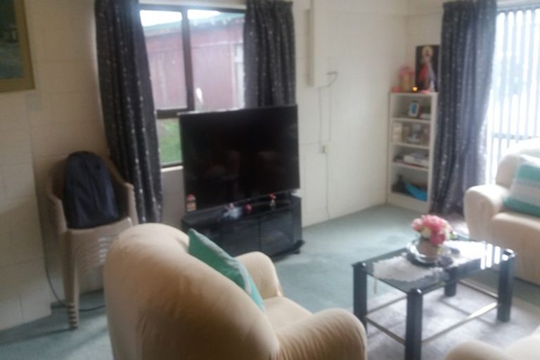 Photo of property in 1/59 Butley Drive, Farm Cove, Auckland, 2012
