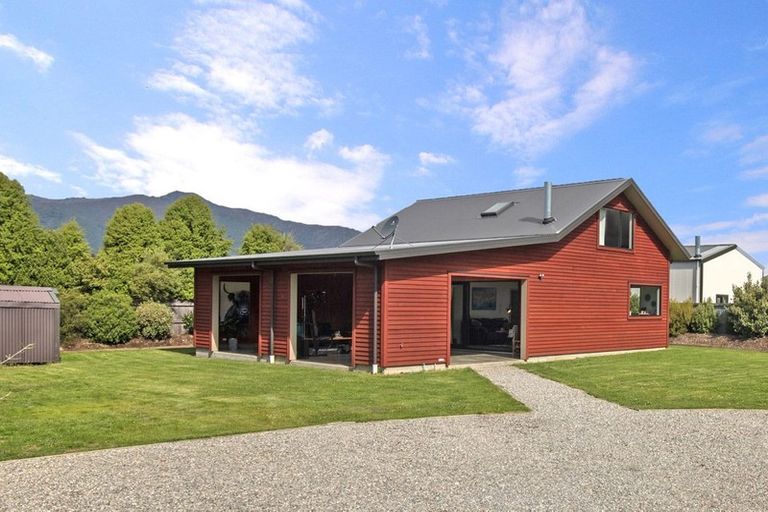 Photo of property in 18 Hewson Crescent, Lake Hawea, Wanaka, 9382