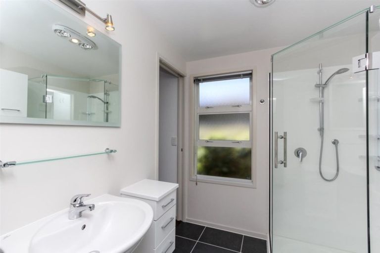 Photo of property in 10b Long Place, Frankleigh Park, New Plymouth, 4310