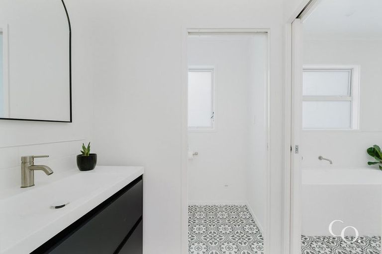 Photo of property in 45 Te Auhi Way, Welcome Bay, Tauranga, 3112