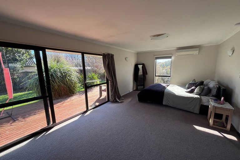 Photo of property in 60 Dunbarton Street, Redwood, Christchurch, 8051