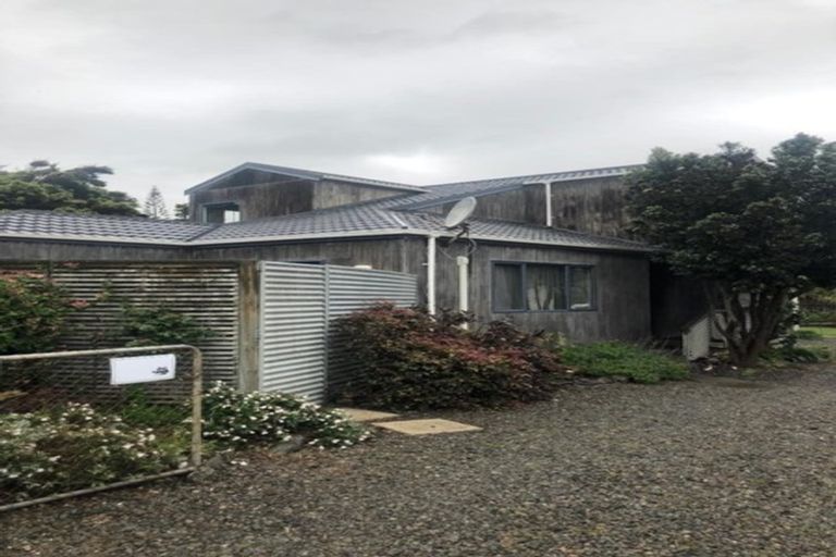 Photo of property in 2 Health Camp Road, Otaki Beach, Otaki, 5512