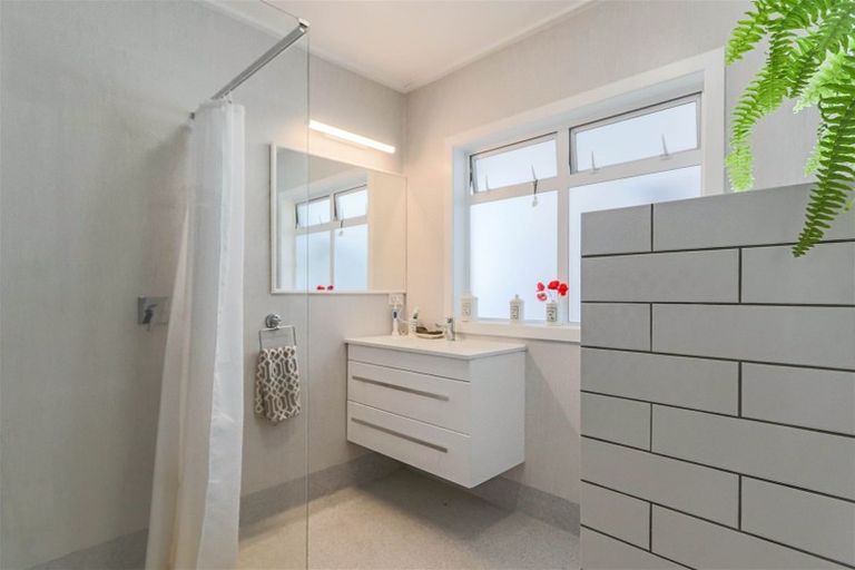 Photo of property in 33c Maire Street, Inglewood, 4330