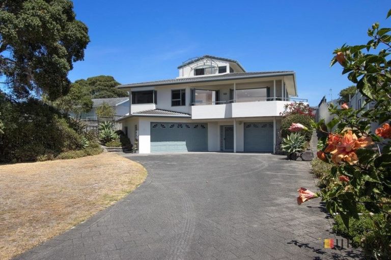 Photo of property in 10 Shaw Road, Waihi Beach, 3611