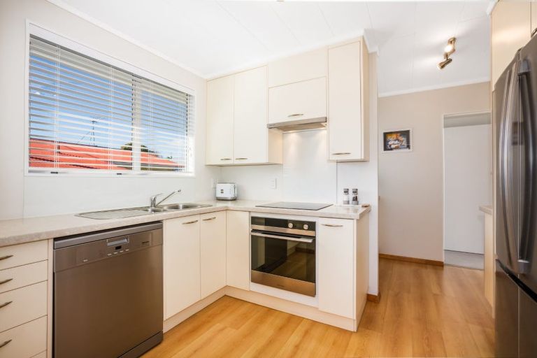 Photo of property in 50 Hicks Close, Whitby, Porirua, 5024