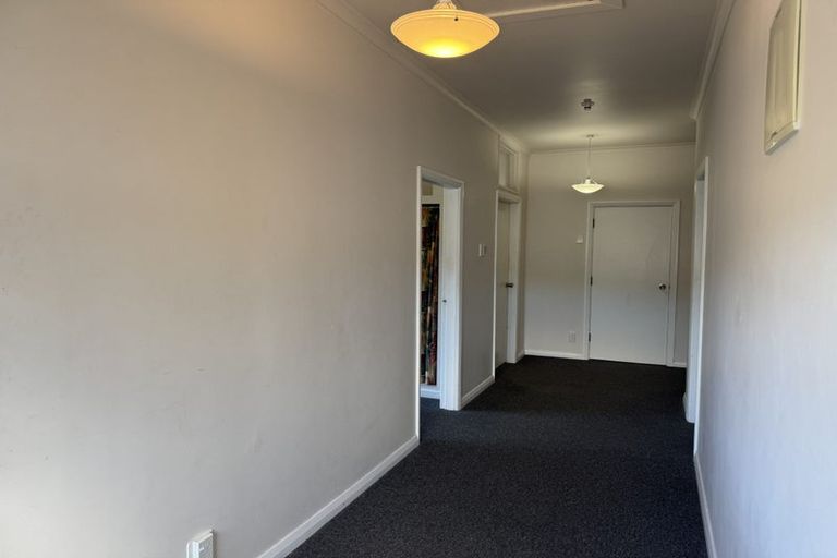 Photo of property in 6 Epsom Way, Karori, Wellington, 6012