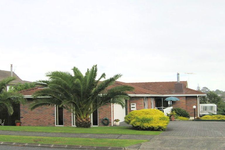 Photo of property in 4 Venus Place, Half Moon Bay, Auckland, 2012