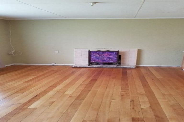 Photo of property in 6 Hadfield Street, Beach Haven, Auckland, 0626