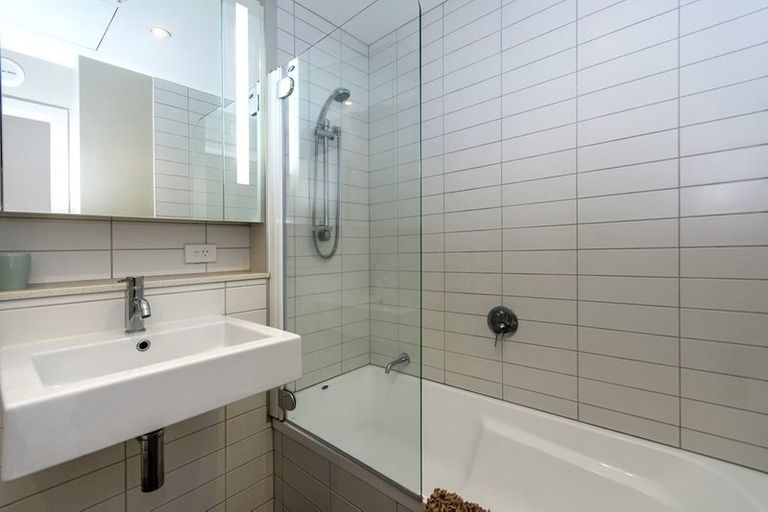 Photo of property in Trinity Apartments, 608/19 College Street, Te Aro, Wellington, 6011