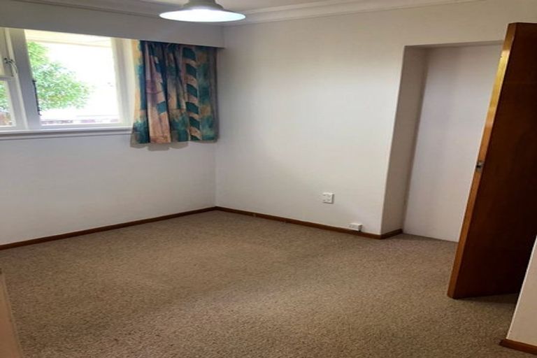 Photo of property in 2/54 Kings Crescent, Hutt Central, Lower Hutt, 5010