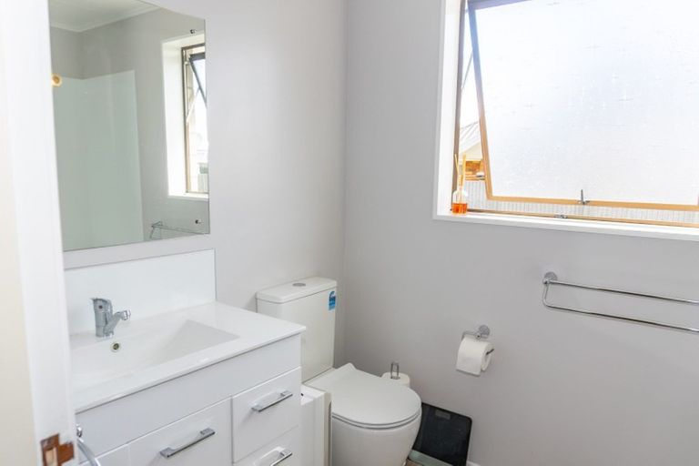 Photo of property in 47a Bellingham Place, Avonhead, Christchurch, 8042