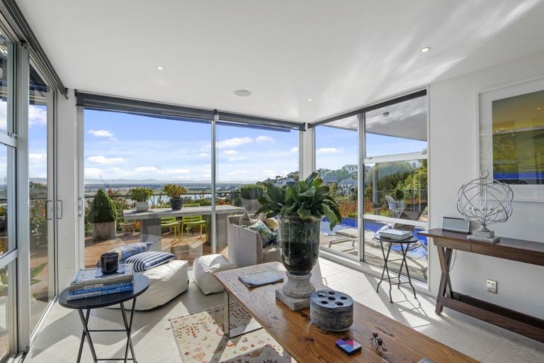 Photo of property in 12a Valley View, Mount Pleasant, Christchurch, 8081