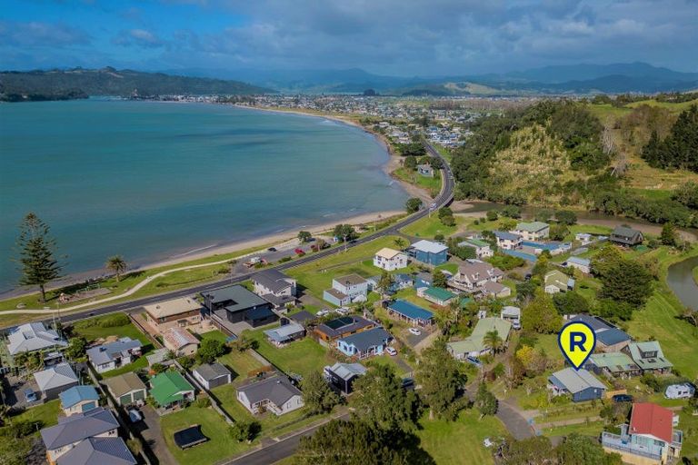 Photo of property in 10a Parkland Place, Whitianga, 3510