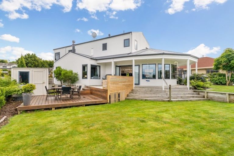 Photo of property in 3 Birkinshaw Grove, Riverstone Terraces, Upper Hutt, 5018