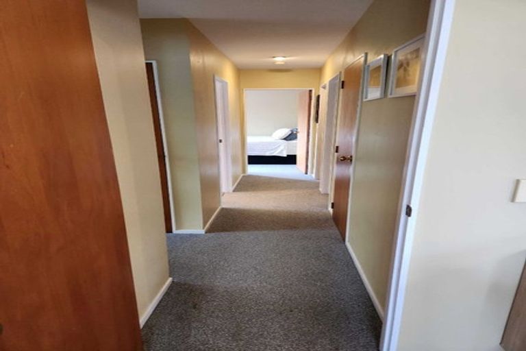 Photo of property in 11/76 Target Road, Totara Vale, Auckland, 0629