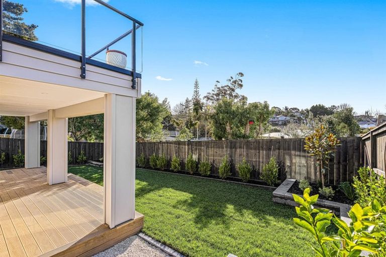 Photo of property in 17a Alexander Avenue, Torbay, Auckland, 0630