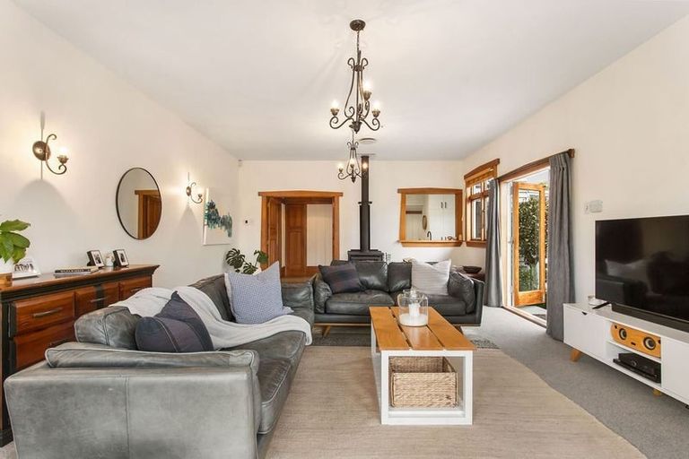 Photo of property in 32 Windermere Road, Papanui, Christchurch, 8053