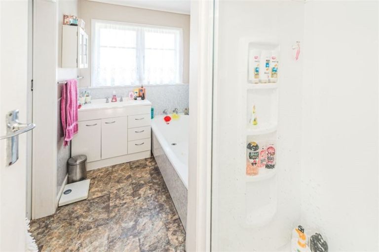 Photo of property in 11 Broadhead Avenue, Tawhero, Whanganui, 4501