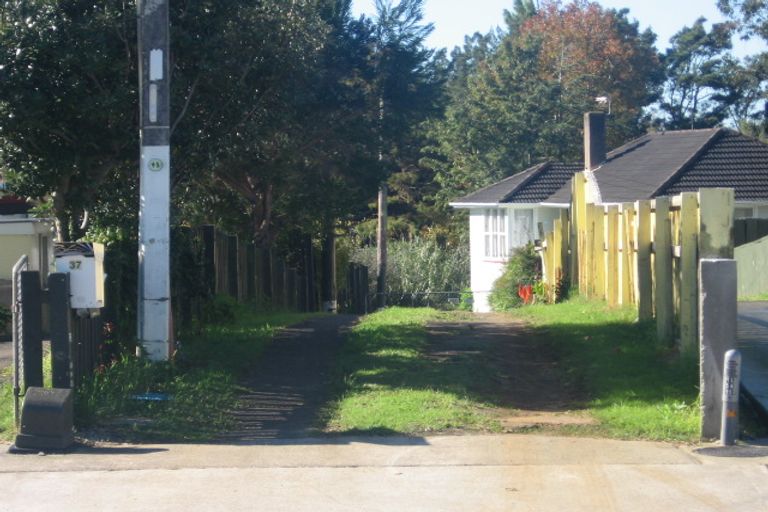 Photo of property in 37 Swaffield Road, Papatoetoe, Auckland, 2025