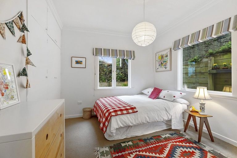 Photo of property in 15 Priscilla Crescent, Mornington, Wellington, 6021