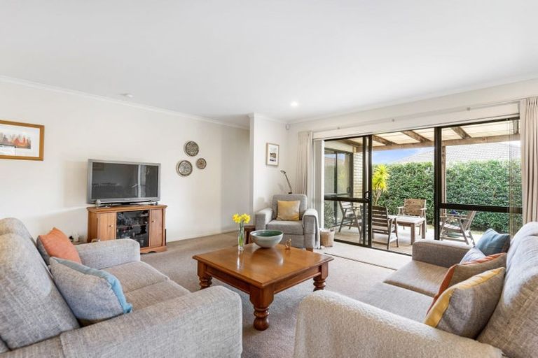 Photo of property in 5 Beragh Place, East Tamaki, Auckland, 2016