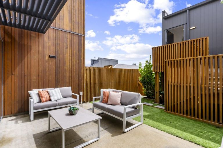 Photo of property in 9 Hudson Bay Road, Hobsonville, Auckland, 0616