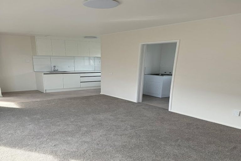 Photo of property in 2/328 Lake Road, Hauraki, Auckland, 0622