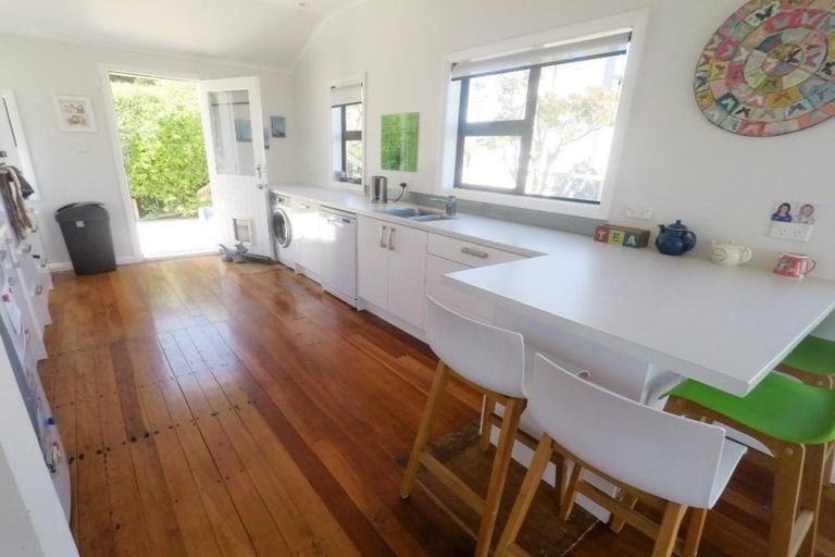 Photo of property in 50 Sheridan Terrace, Johnsonville, Wellington, 6037