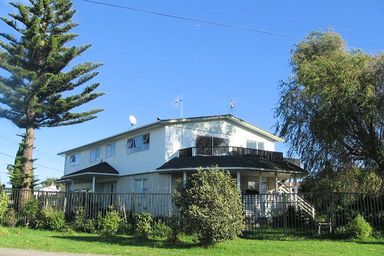 Photo of property in 62 Donovan Road, Paraparaumu Beach, Paraparaumu, 5032