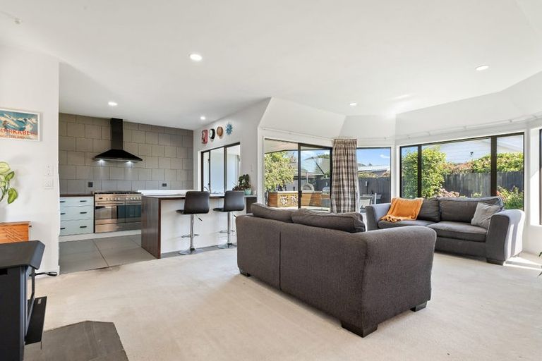 Photo of property in 1 Roblyn Place, Lincoln, 7608