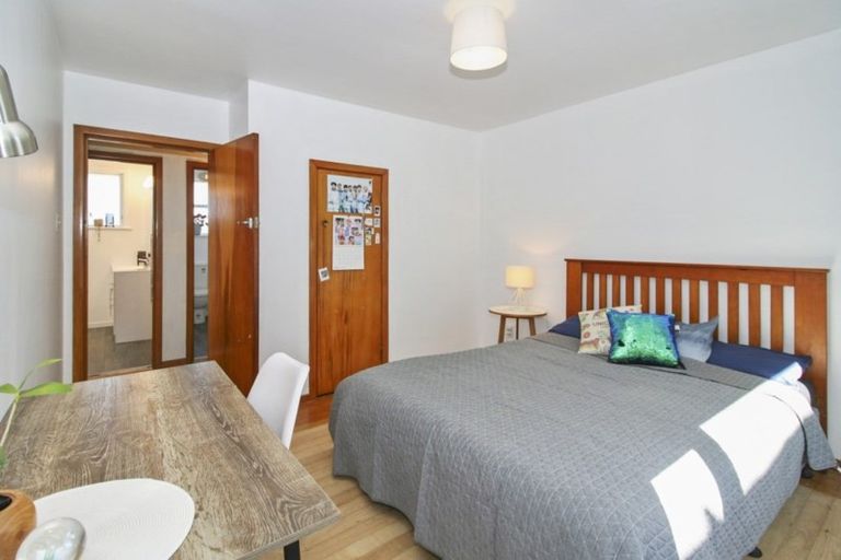 Photo of property in 11 Pembroke Street, Westown, New Plymouth, 4310