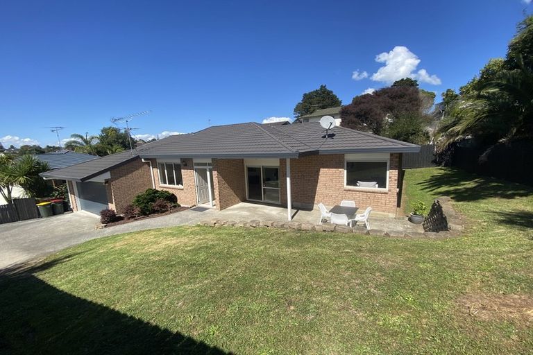 Photo of property in 16 Ryden Place, Glen Eden, Auckland, 0602