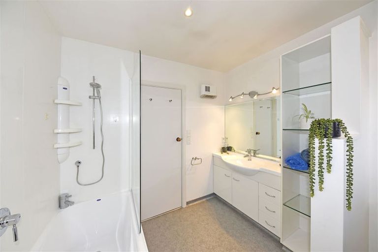 Photo of property in 9 Gainford Street, Avonhead, Christchurch, 8042