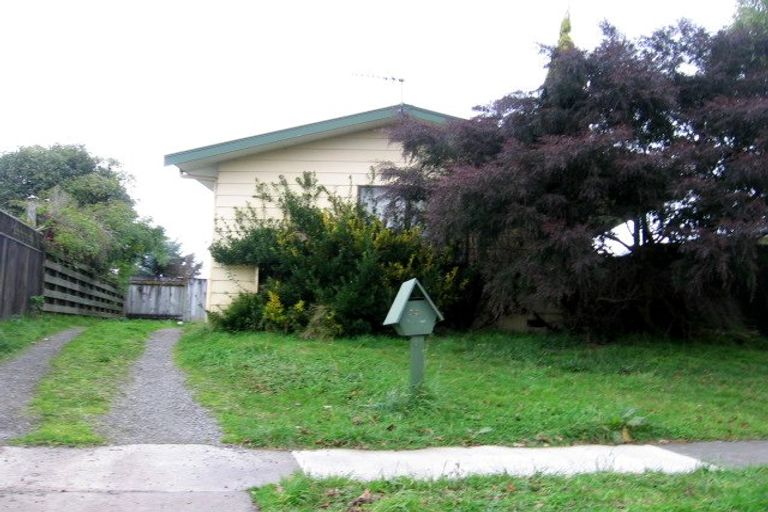 Photo of property in 37 Suzanne Grove, Kelvin Grove, Palmerston North, 4414