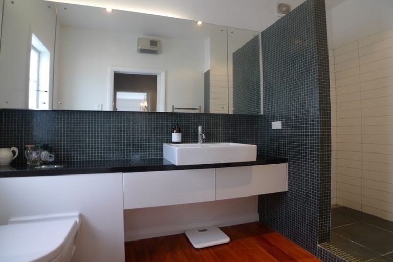 Photo of property in 68 Cashmere Avenue, Khandallah, Wellington, 6035