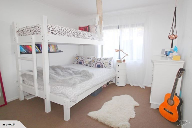 Photo of property in 1/103 Bond Crescent, Forrest Hill, Auckland, 0620