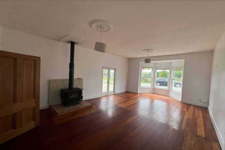 Photo of property in 51 Waitohu Valley Road, Otaki, 5512