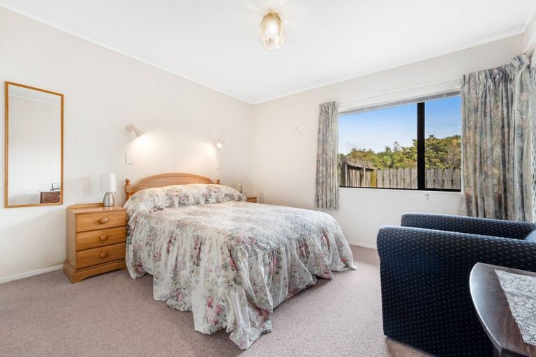 Photo of property in 1/73 Aviemore Drive, Highland Park, Auckland, 2010