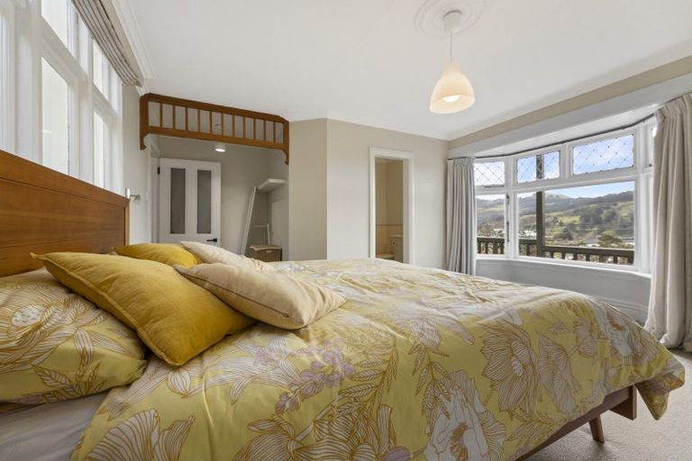 Photo of property in 22 Shandon Street, Roseneath, Port Chalmers, 9023